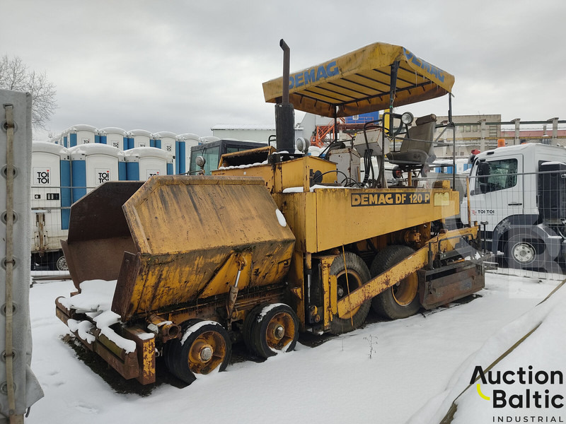 Demag DF 120 P - Pavimentadora de asfalto: foto 2 Demag DF 120 P - Pavimentadora de asfalto: foto 2