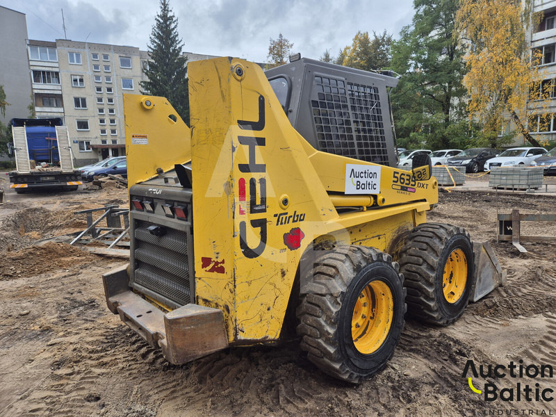 Gehl 5635 DXT 2 - Minicargadora: foto 3 Gehl 5635 DXT 2 - Minicargadora: foto 3