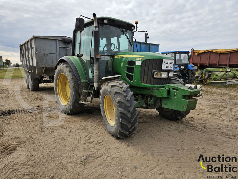 John Deere 6430 - Tractor: foto 1 John Deere 6430 - Tractor: foto 1