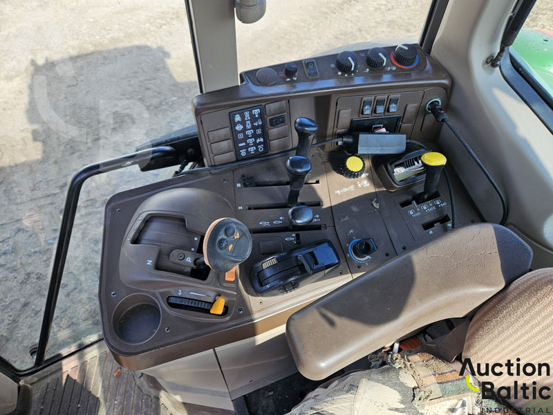 John Deere 6820 - Tractor: foto 5 John Deere 6820 - Tractor: foto 5