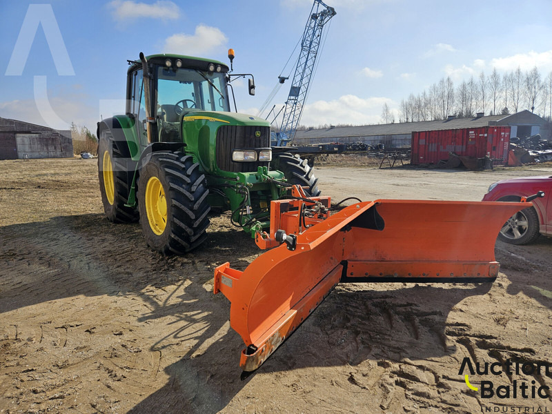 John Deere 6820 - Tractor: foto 2 John Deere 6820 - Tractor: foto 2