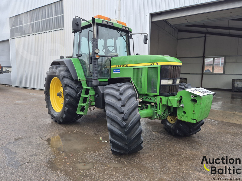 John Deere 7710 - Tractor: foto 1 John Deere 7710 - Tractor: foto 1