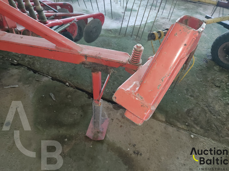 Maquinaria de siembra Kverneland DT-6: foto 16