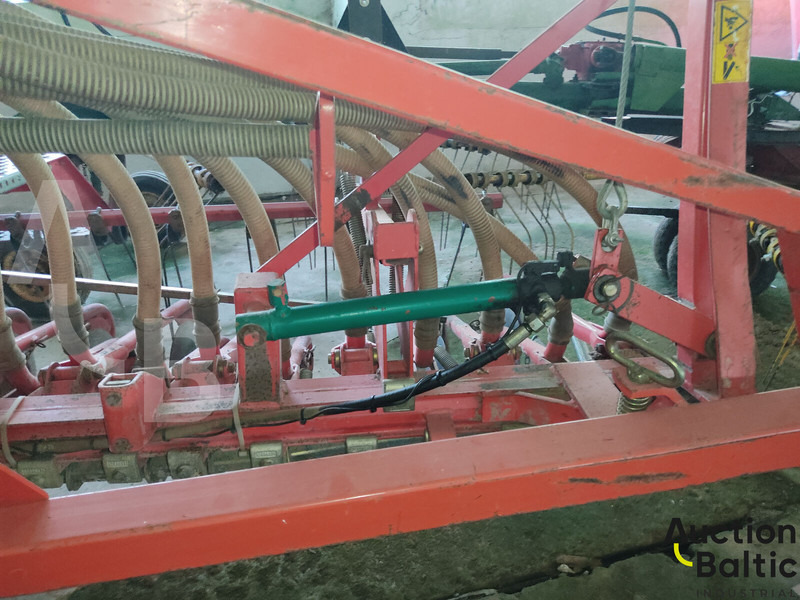 Maquinaria de siembra Kverneland DT-6: foto 14