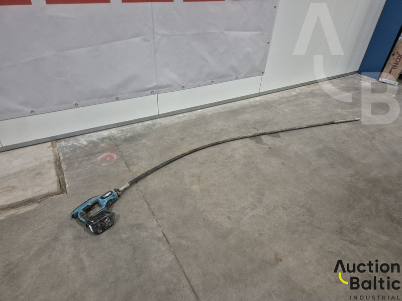 Makita DVR850 - Maquinaria de construcción: foto 1 Makita DVR850 - Maquinaria de construcción: foto 1