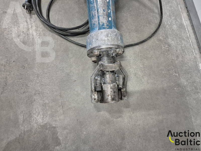 Makita HM1812 - Maquinaria de construcción: foto 4 Makita HM1812 - Maquinaria de construcción: foto 4