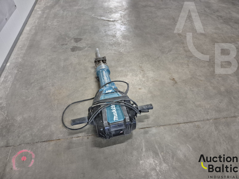 Makita HM1812 - Maquinaria de construcción: foto 4 Makita HM1812 - Maquinaria de construcción: foto 4