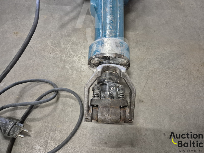 Makita HM1812 - Maquinaria de construcción: foto 2 Makita HM1812 - Maquinaria de construcción: foto 2