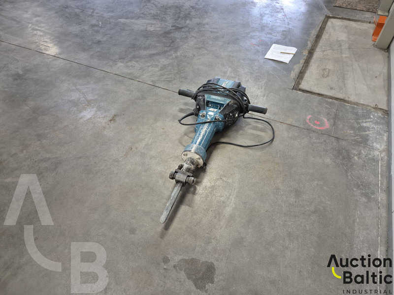 Makita HM1812 - Maquinaria de construcción: foto 2 Makita HM1812 - Maquinaria de construcción: foto 2