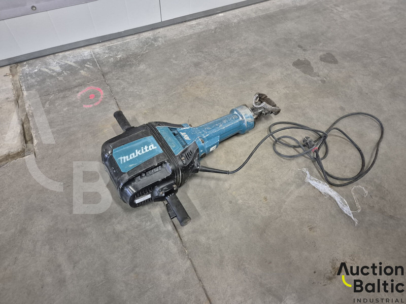 Makita HM1812 - Maquinaria de construcción: foto 1 Makita HM1812 - Maquinaria de construcción: foto 1