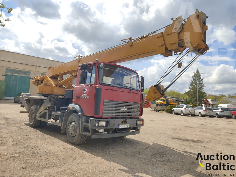 Maz 533731 - Grúa para camión: foto 2 Maz 533731 - Grúa para camión: foto 2