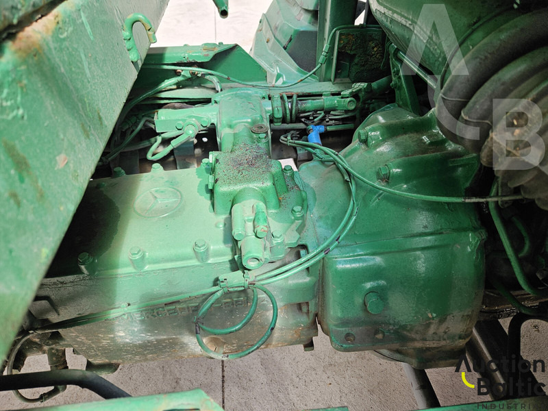 Camión volquete Mercedes-Benz 914: foto 17