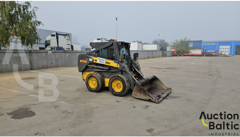 New Holland LS 160 - Minicargadora: foto 2 New Holland LS 160 - Minicargadora: foto 2