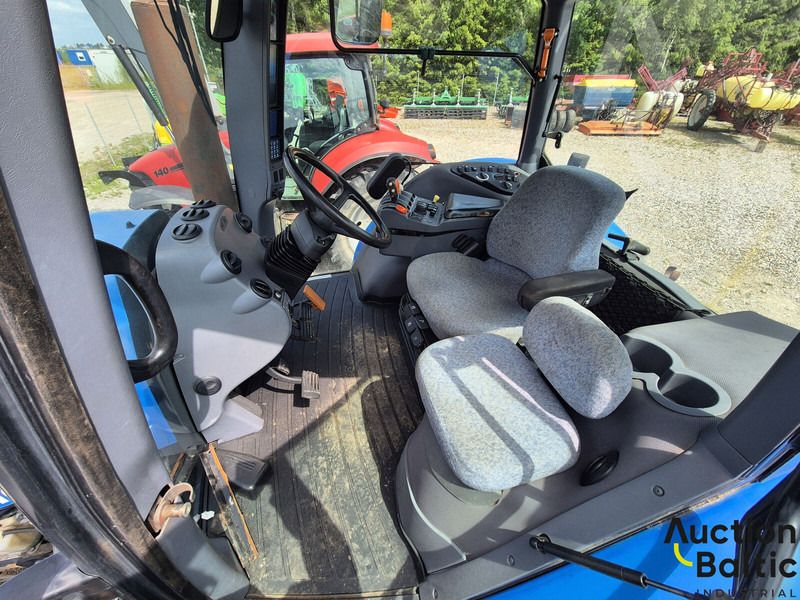 New Holland T 8040 - Tractor: foto 5 New Holland T 8040 - Tractor: foto 5