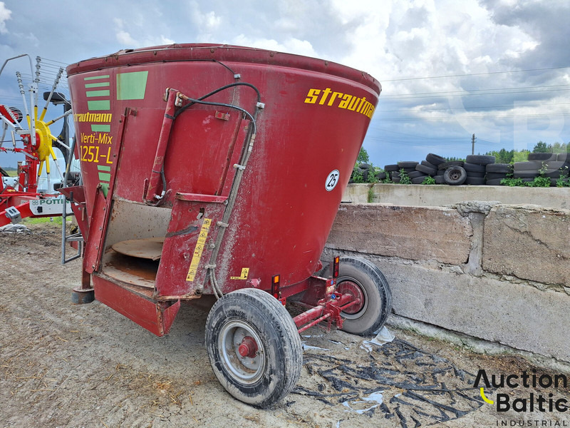 Strautmann VM 1251 L - Maquinaria ganadera: foto 5 Strautmann VM 1251 L - Maquinaria ganadera: foto 5