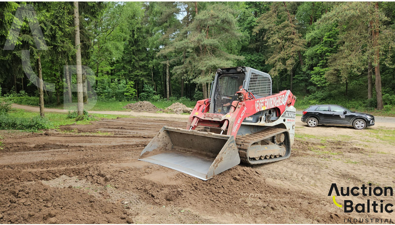 Takeuchi TL12V-2 - Cargadora de cadenas: foto 1 Takeuchi TL12V-2 - Cargadora de cadenas: foto 1