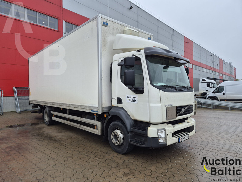 Volvo FL240 - Camión caja cerrada: foto 1 Volvo FL240 - Camión caja cerrada: foto 1
