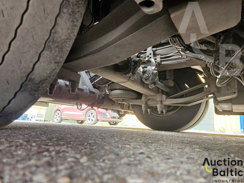 Camión portavehículos Volvo FM440: foto 19