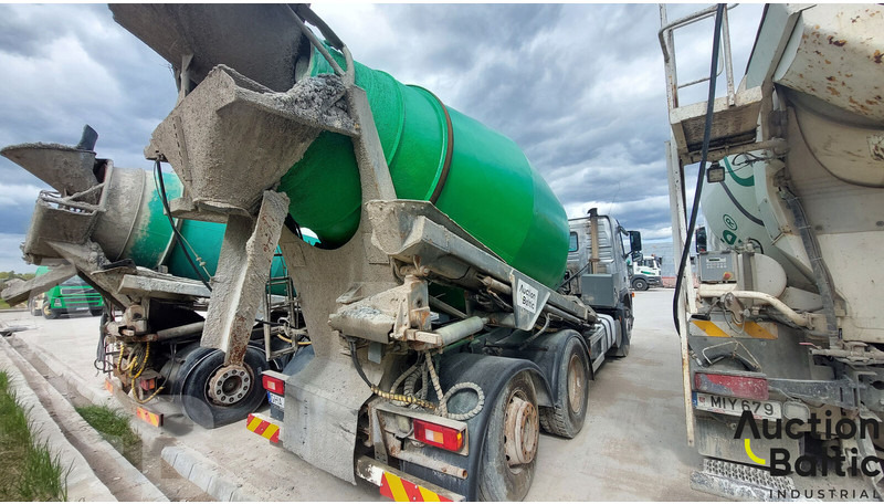 Volvo FM9 - Camión hormigonera: foto 3 Volvo FM9 - Camión hormigonera: foto 3