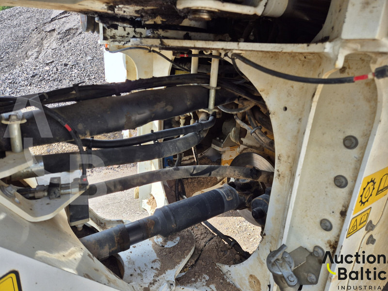 Cargadora de ruedas Volvo L 90: foto 7