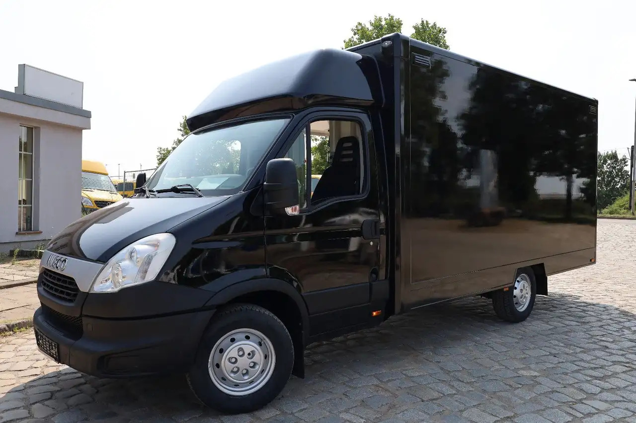 Iveco IS35SI2AA/ FOODTRUCK/Daily/EU5/1. Hand - Camión tienda: foto 5 Iveco IS35SI2AA/ FOODTRUCK/Daily/EU5/1. Hand - Camión tienda: foto 5