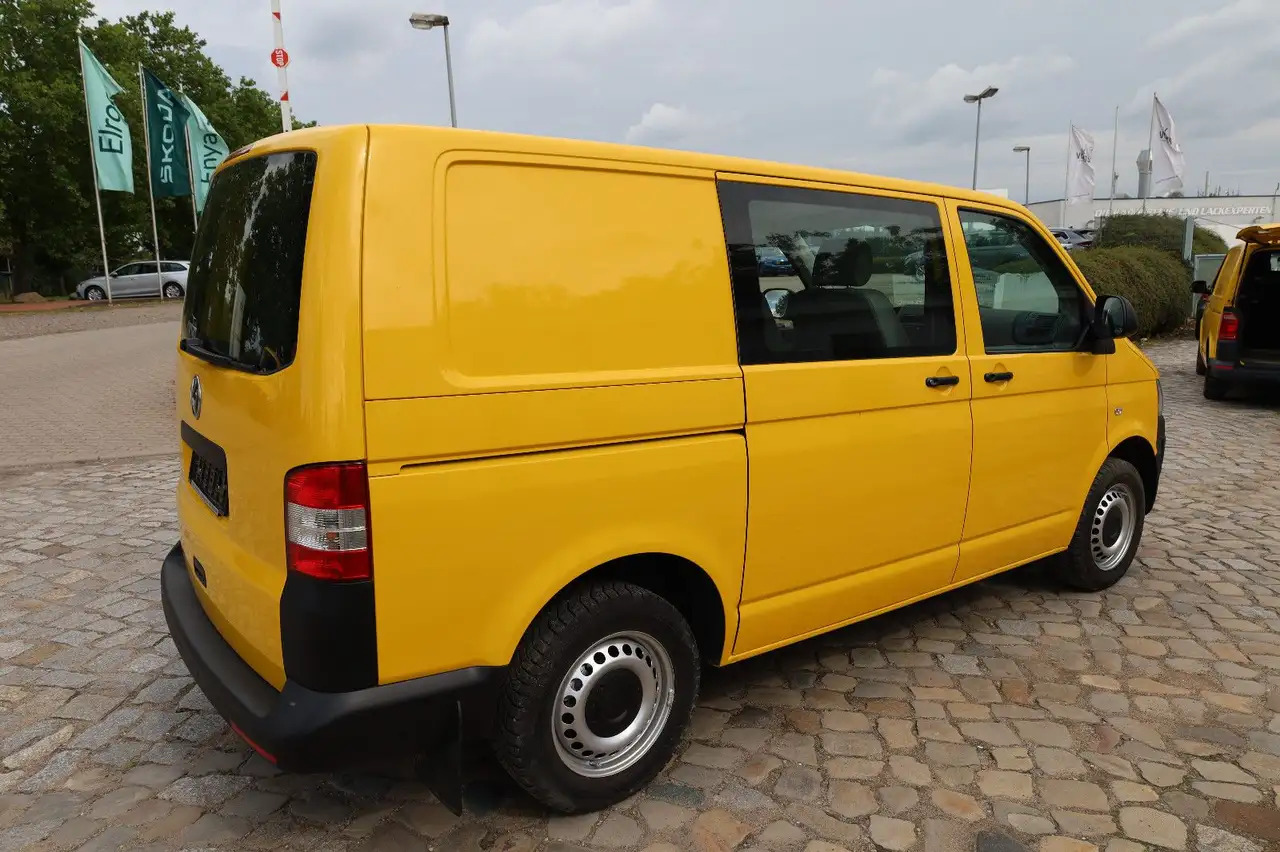 Volkswagen T5 Transporter Kasten-Kombi 2.0 TDI/EU5/5-Sitze - Coche: foto 5 Volkswagen T5 Transporter Kasten-Kombi 2.0 TDI/EU5/5-Sitze - Coche: foto 5