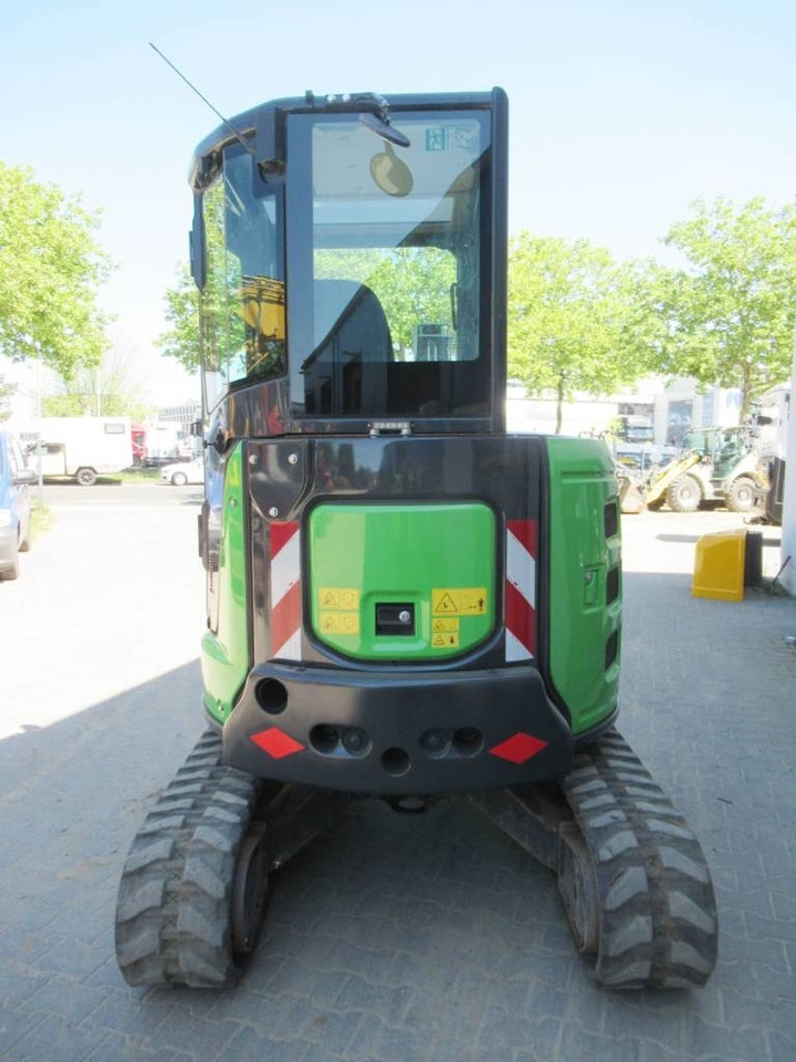 Hitachi ZX33U-6 Powertilt / Klima - Miniexcavadora: foto 3 Hitachi ZX33U-6 Powertilt / Klima - Miniexcavadora: foto 3