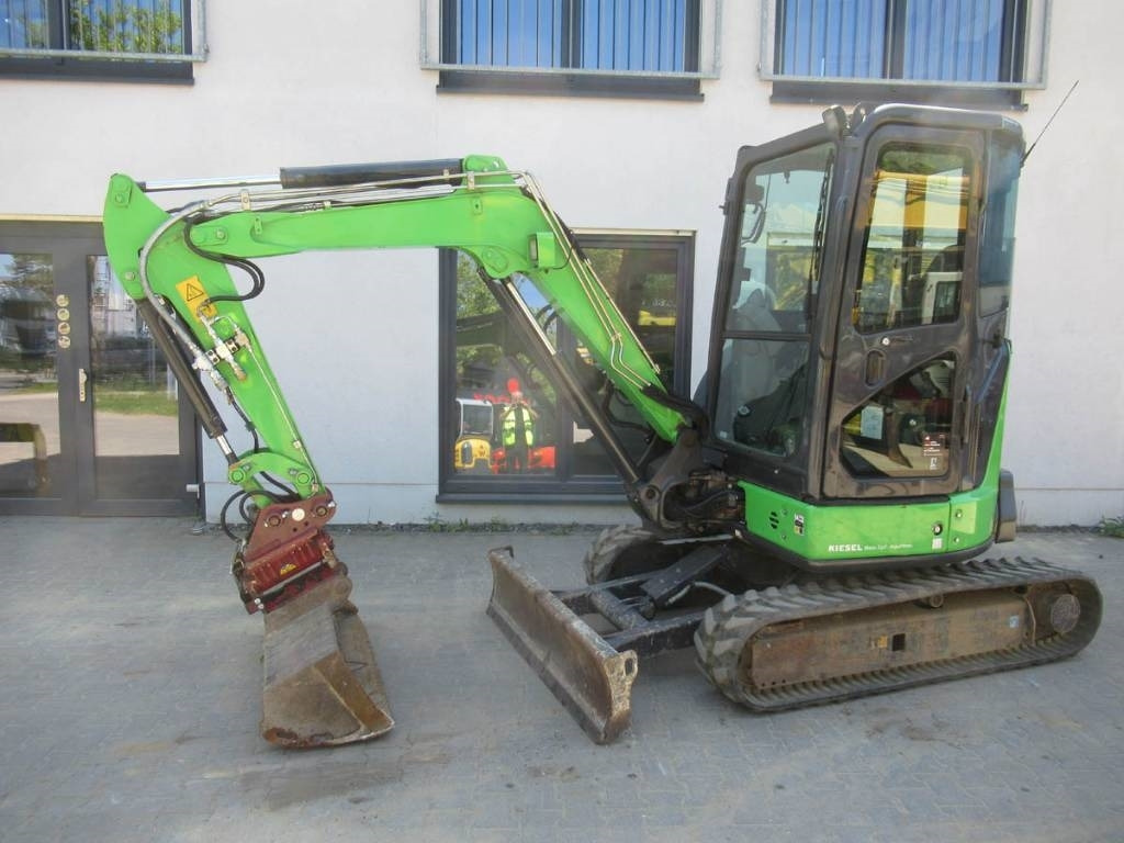 Hitachi ZX33U-6 Powertilt / Klima - Miniexcavadora: foto 1 Hitachi ZX33U-6 Powertilt / Klima - Miniexcavadora: foto 1