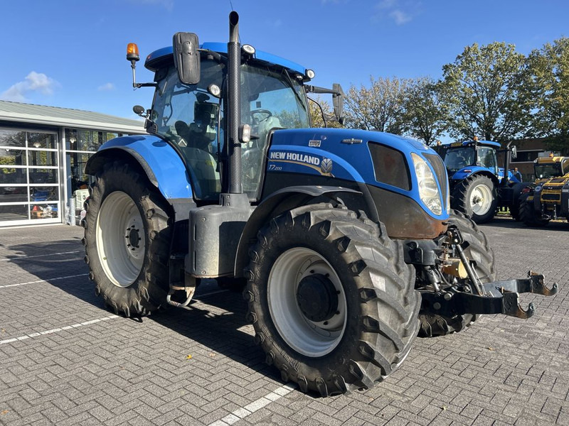New Holland New Holland T7.200 Autocommand - Tractor: foto 5 New Holland New Holland T7.200 Autocommand - Tractor: foto 5