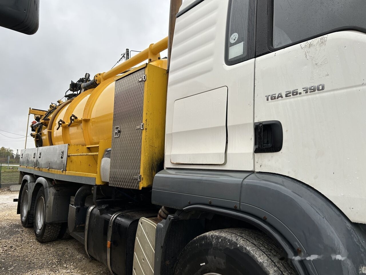 MAN TGA 26.390 comi tanker - Limpieza de alcantarillado: foto 5 MAN TGA 26.390 comi tanker - Limpieza de alcantarillado: foto 5