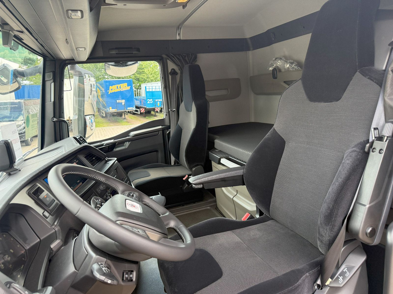 MAN TGX 18.480 4x4H HydroDrive mit Hydraulik - Cabeza tractora: foto 5 MAN TGX 18.480 4x4H HydroDrive mit Hydraulik - Cabeza tractora: foto 5