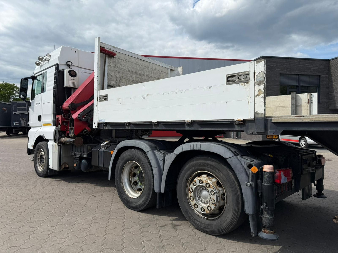 MAN TGX 26.440 6x2 mit HMF 3000-5 Kran - Cabeza tractora: foto 5 MAN TGX 26.440 6x2 mit HMF 3000-5 Kran - Cabeza tractora: foto 5