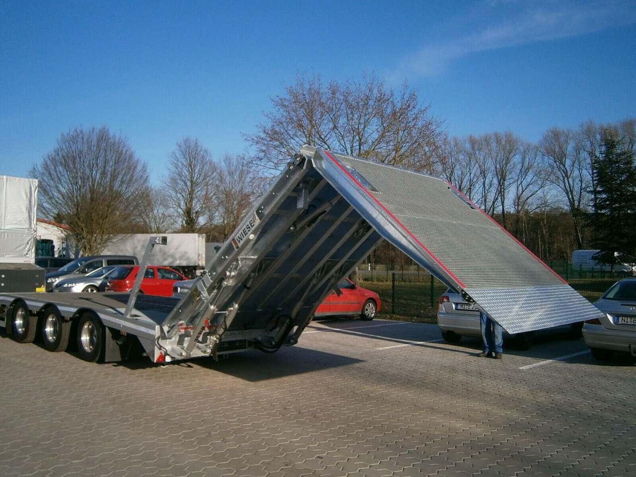 Gabelstaplertransporter Tiefbett Rampen - Semirremolque góndola rebajadas: foto 2 Gabelstaplertransporter Tiefbett Rampen - Semirremolque góndola rebajadas: foto 2