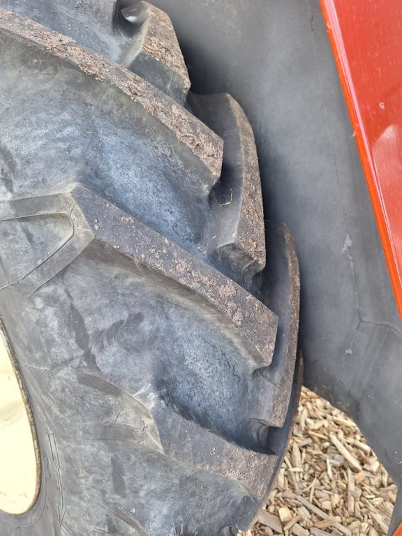 Tractor IHC 833 Allrad Kabine: foto 9 Tractor IHC 833 Allrad Kabine: foto 9