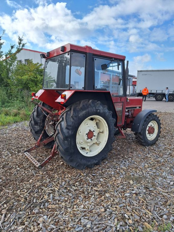 IHC 833 Allrad Kabine IHC 833 Allrad Kabine - Tractor: foto 4 IHC 833 Allrad Kabine IHC 833 Allrad Kabine - Tractor: foto 4