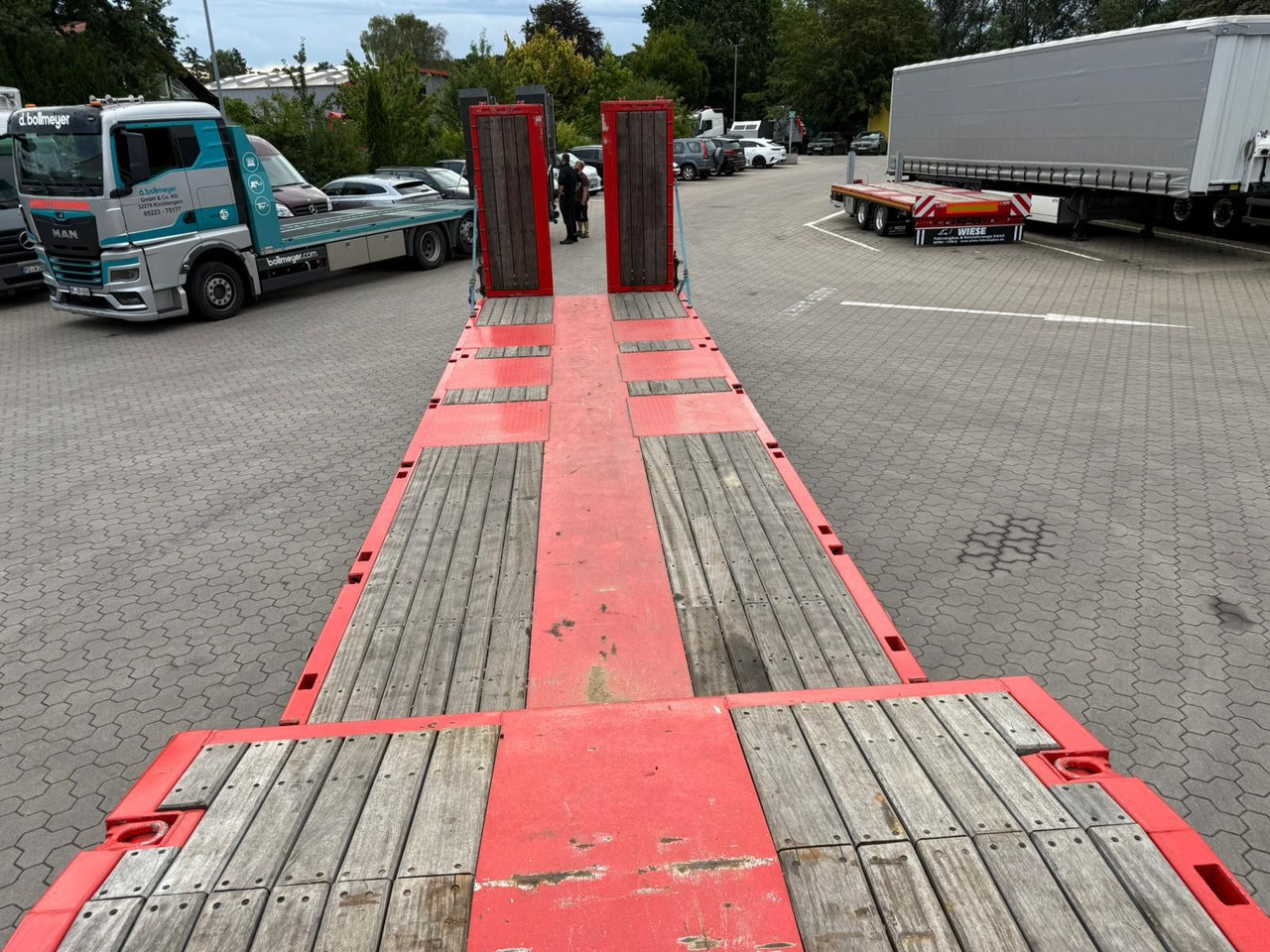 Leasing de Kässbohrer K.SLS ECO Tieflader mit hydraulischen Rampen Kässbohrer K.SLS ECO Tieflader mit hydraulischen Rampen: foto 6 Leasing de Kässbohrer K.SLS ECO Tieflader mit hydraulischen Rampen Kässbohrer K.SLS ECO Tieflader mit hydraulischen Rampen: foto 6