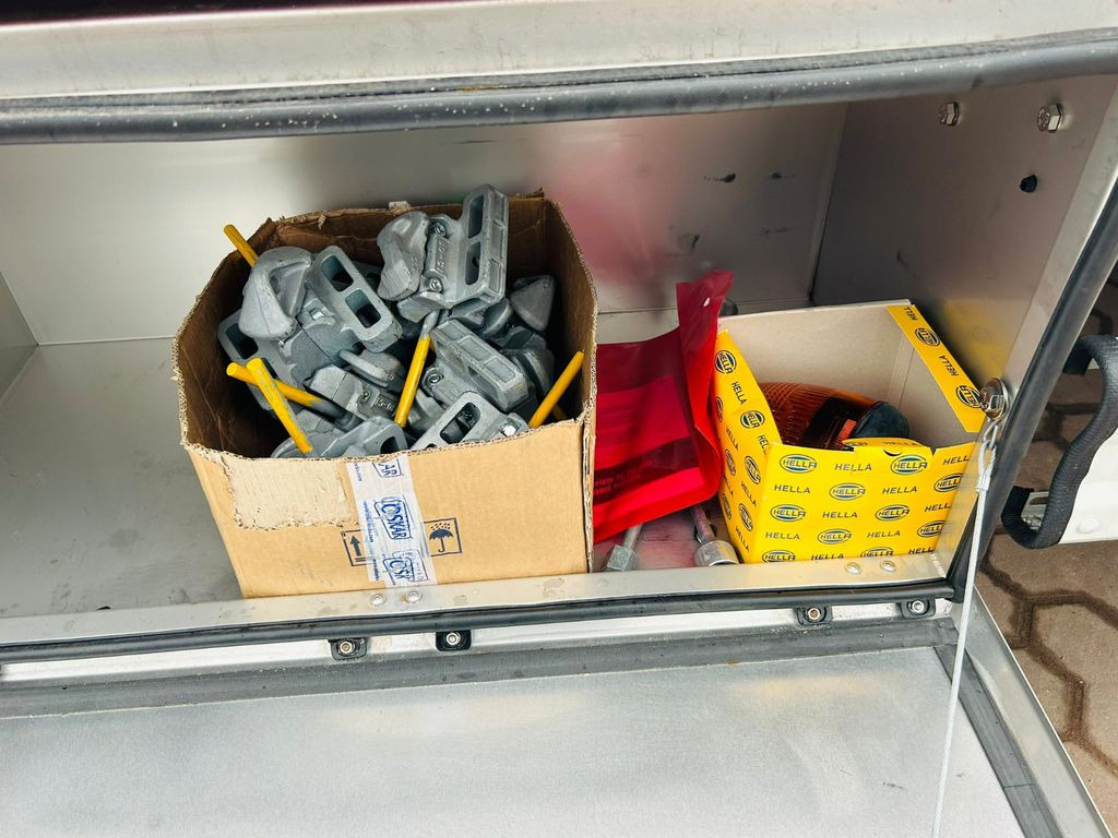 Semirremolque plataforma/ Caja abierta nuevo Kässbohrer SPA Mega Tele Plattform Auflieger: foto 12 Semirremolque plataforma/ Caja abierta nuevo Kässbohrer SPA Mega Tele Plattform Auflieger: foto 12