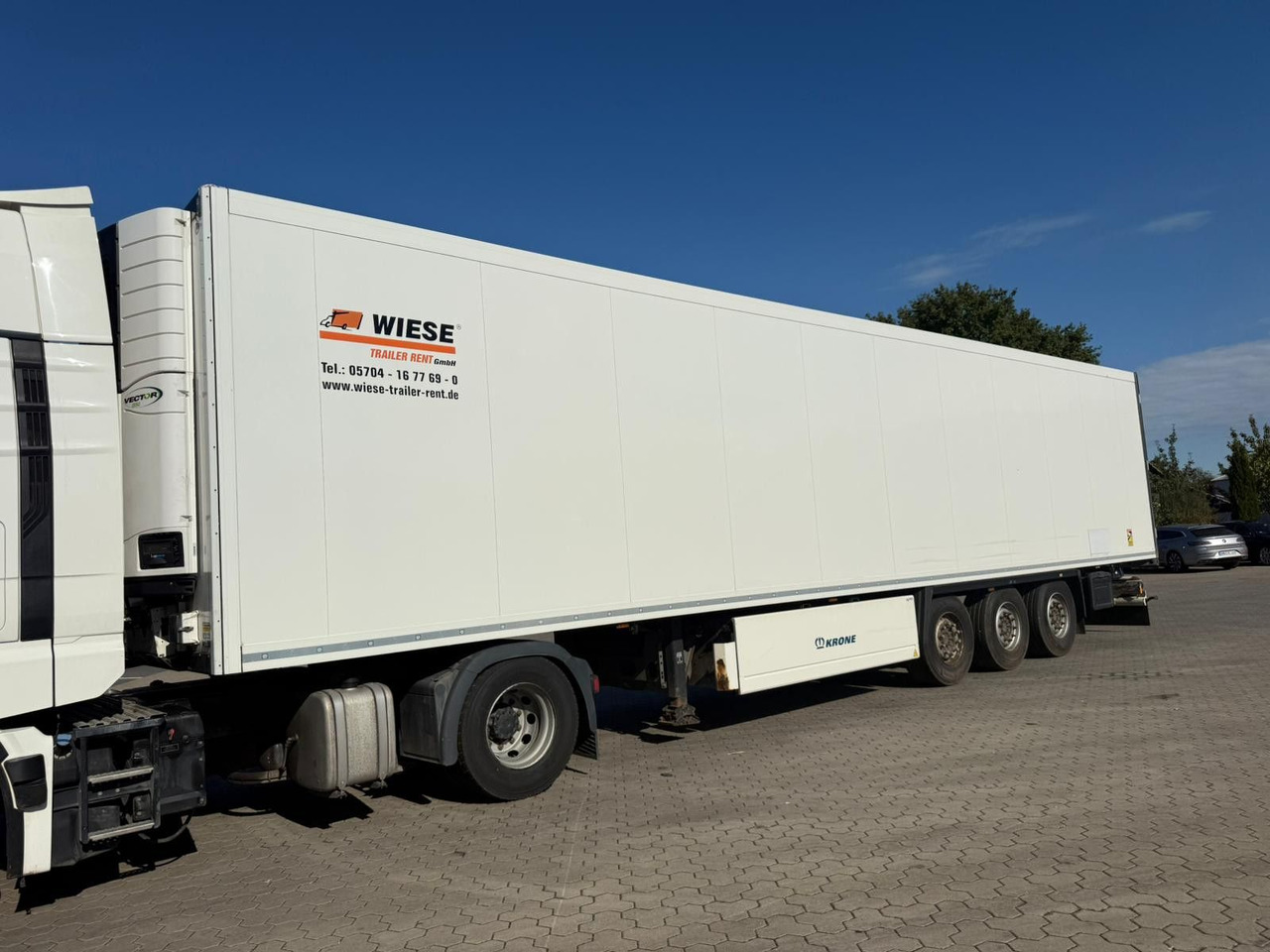 Krone SDR 27 Tiefkühl Auflieger Doppelstock Carrier - Semirremolque caja cerrada: foto 1 Krone SDR 27 Tiefkühl Auflieger Doppelstock Carrier - Semirremolque caja cerrada: foto 1
