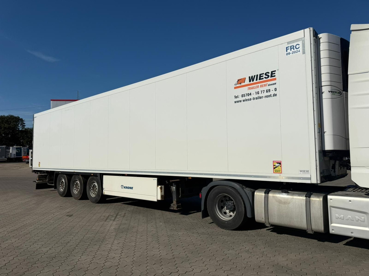 Krone SDR 27 Tiefkühl Auflieger Doppelstock Carrier - Semirremolque caja cerrada: foto 2 Krone SDR 27 Tiefkühl Auflieger Doppelstock Carrier - Semirremolque caja cerrada: foto 2