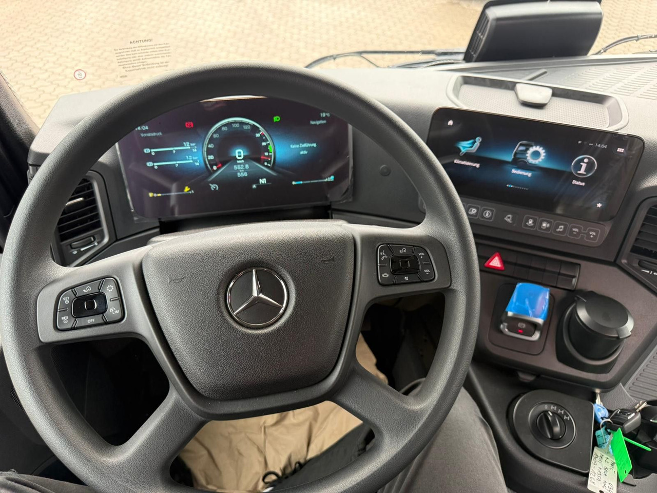 Leasing de Mercedes-Benz Arocs 1835 4x4 Allrad Fassi F135 Kran Kipper Mercedes-Benz Arocs 1835 4x4 Allrad Fassi F135 Kran Kipper: foto 11 Leasing de Mercedes-Benz Arocs 1835 4x4 Allrad Fassi F135 Kran Kipper Mercedes-Benz Arocs 1835 4x4 Allrad Fassi F135 Kran Kipper: foto 11