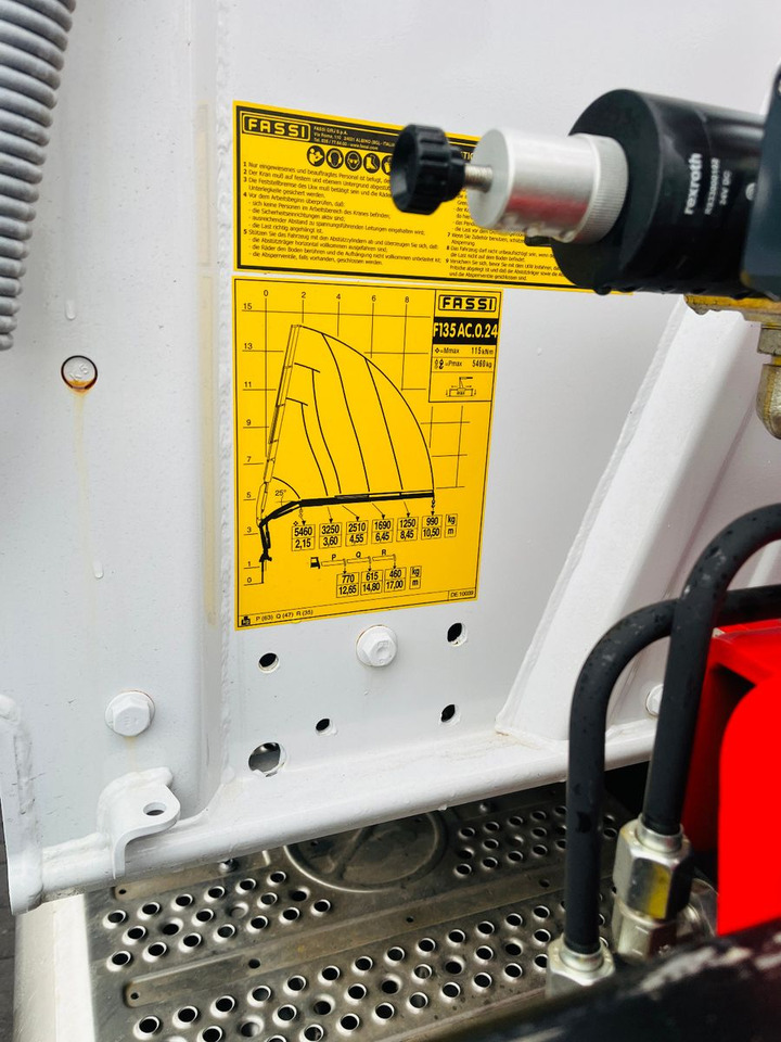 Mercedes-Benz Arocs 1835 4x4 Meiller Fassi Kran Kipper - Camión volquete, Camión grúa: foto 4 Mercedes-Benz Arocs 1835 4x4 Meiller Fassi Kran Kipper - Camión volquete, Camión grúa: foto 4