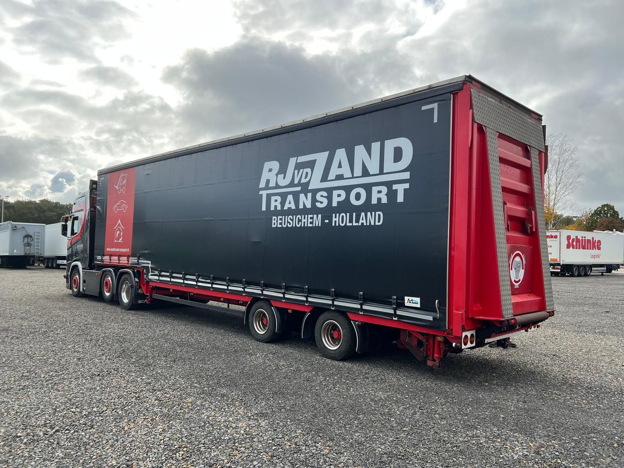 Meusburger 2-Achs-Gabelstaplertransporter Rampe Dhollandia - Semirremolque góndola rebajadas: foto 2 Meusburger 2-Achs-Gabelstaplertransporter Rampe Dhollandia - Semirremolque góndola rebajadas: foto 2