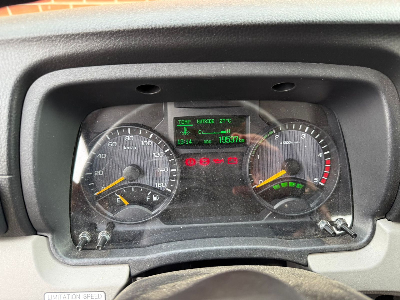 Mitsubishi Fuso Canter 7C18 Arbeitsbühnentransporter - Grua de remolque autos: foto 4 Mitsubishi Fuso Canter 7C18 Arbeitsbühnentransporter - Grua de remolque autos: foto 4