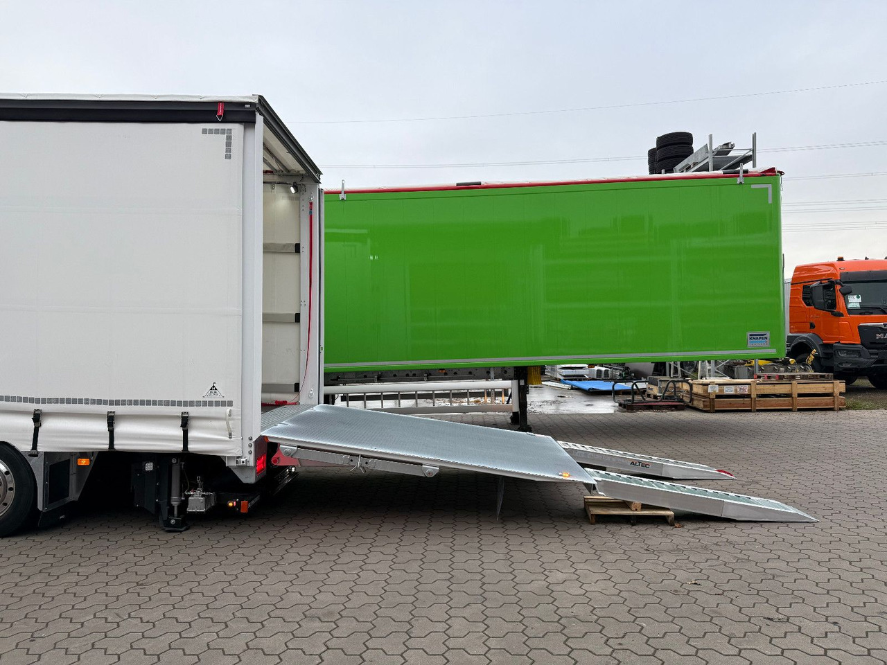 Volvo FH 500 8x2 Arbeitsbühnen Transporter LBW 9t - Grua de remolque autos: foto 3 Volvo FH 500 8x2 Arbeitsbühnen Transporter LBW 9t - Grua de remolque autos: foto 3