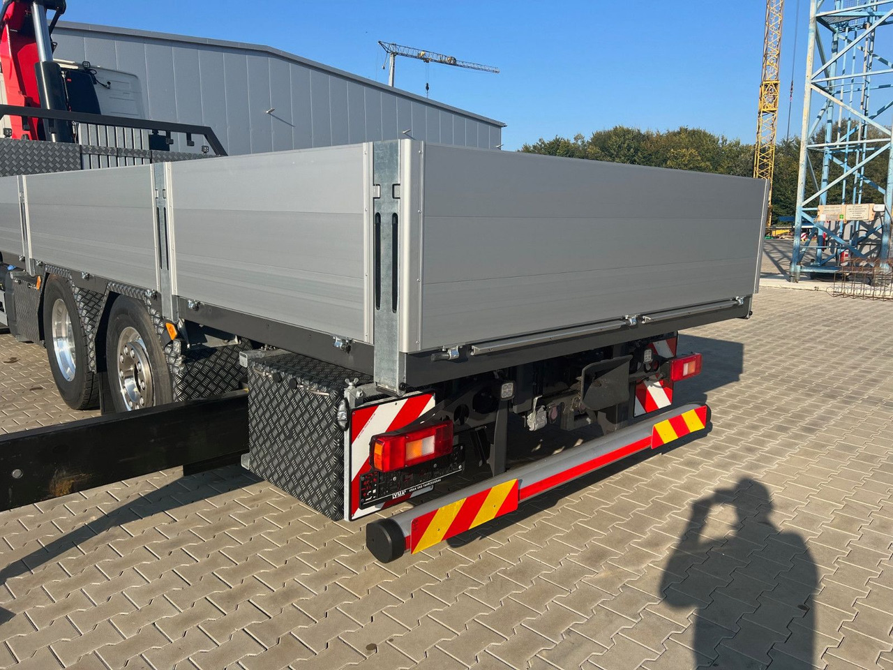 Volvo FH 500 8x2 Kran F710 RA2.26 - Camión caja abierta, Camión grúa: foto 3 Volvo FH 500 8x2 Kran F710 RA2.26 - Camión caja abierta, Camión grúa: foto 3