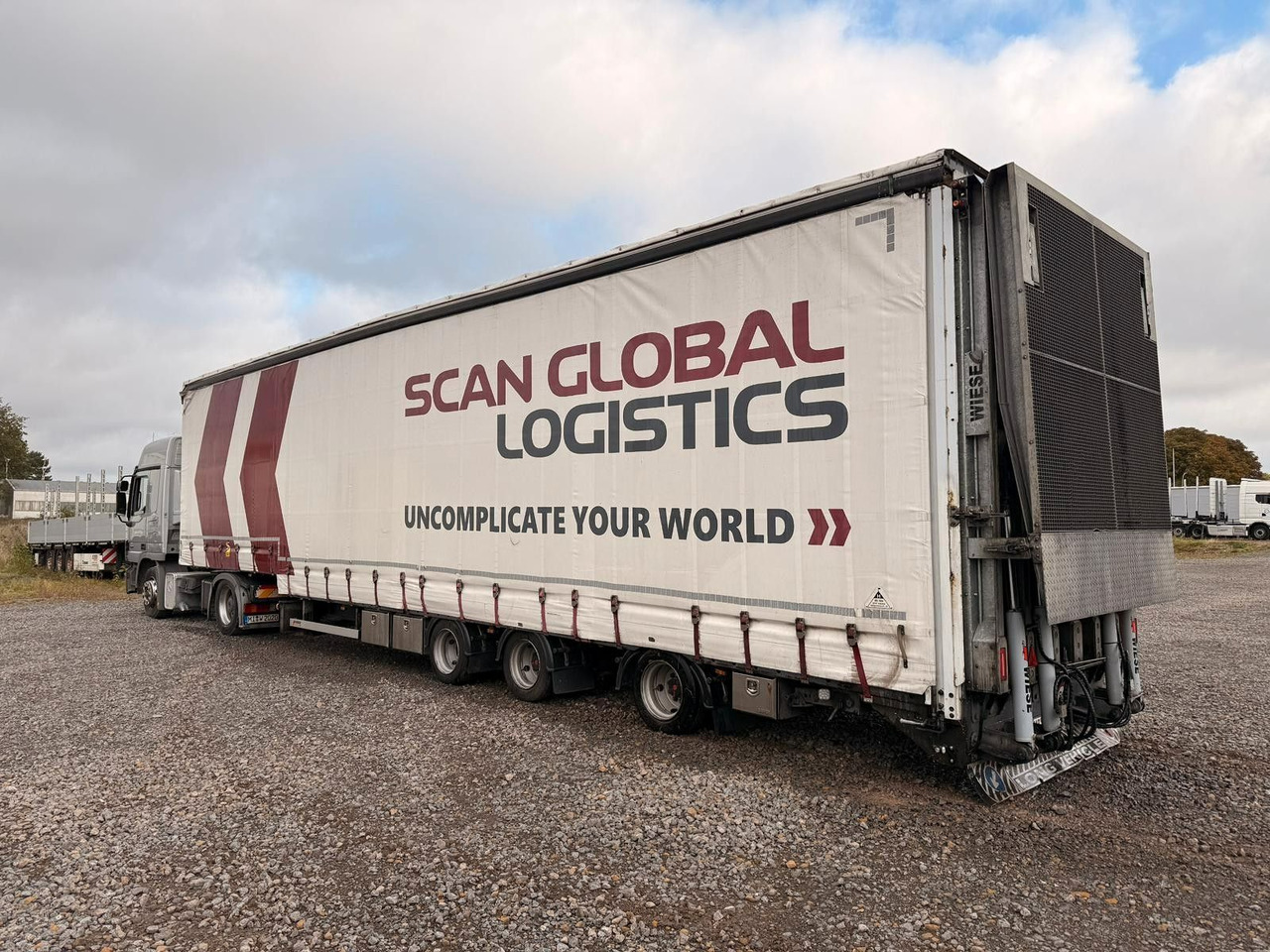 Wiese Gabelstaplertransporter Rampe Mega Lowline - Semirremolque góndola rebajadas: foto 1 Wiese Gabelstaplertransporter Rampe Mega Lowline - Semirremolque góndola rebajadas: foto 1