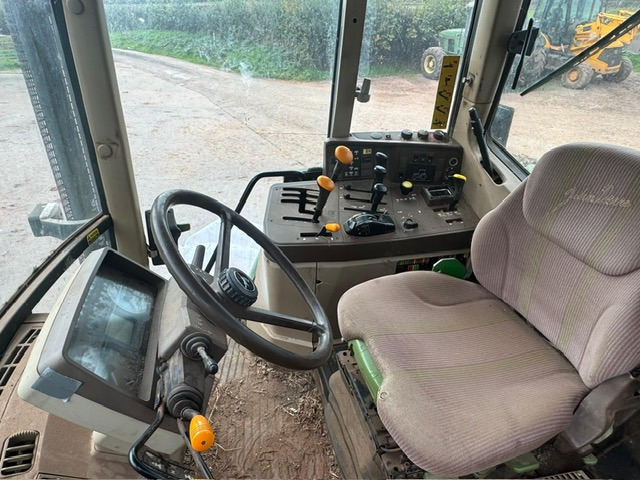 JOHN DEERE 6910 - Tractor: foto 4 JOHN DEERE 6910 - Tractor: foto 4