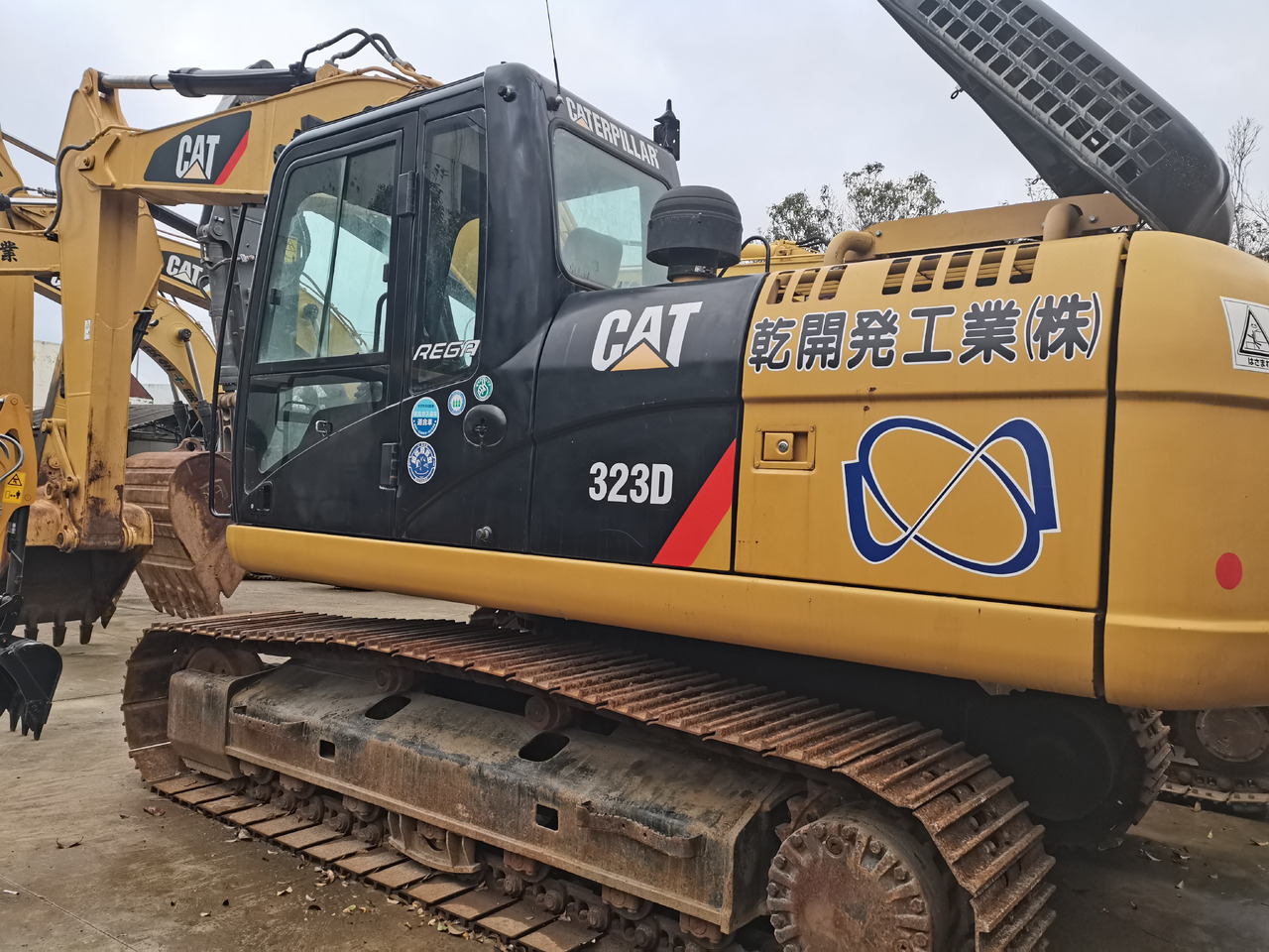 CATERPILLAR 323D - Excavadora de cadenas: foto 2 CATERPILLAR 323D - Excavadora de cadenas: foto 2