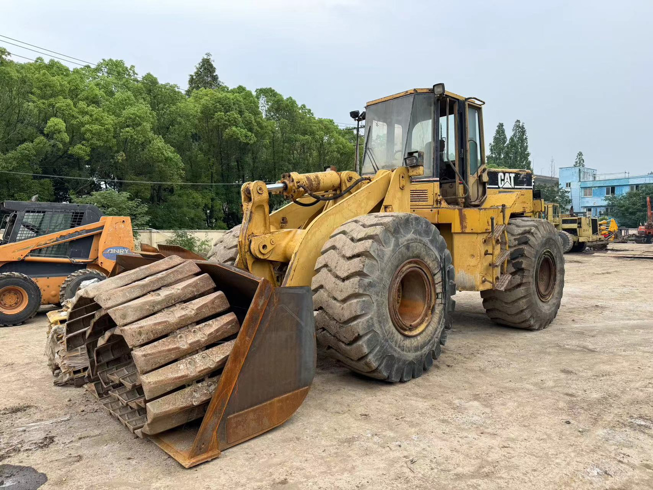 CATERPILLAR 966F - Cargadora de ruedas: foto 2 CATERPILLAR 966F - Cargadora de ruedas: foto 2