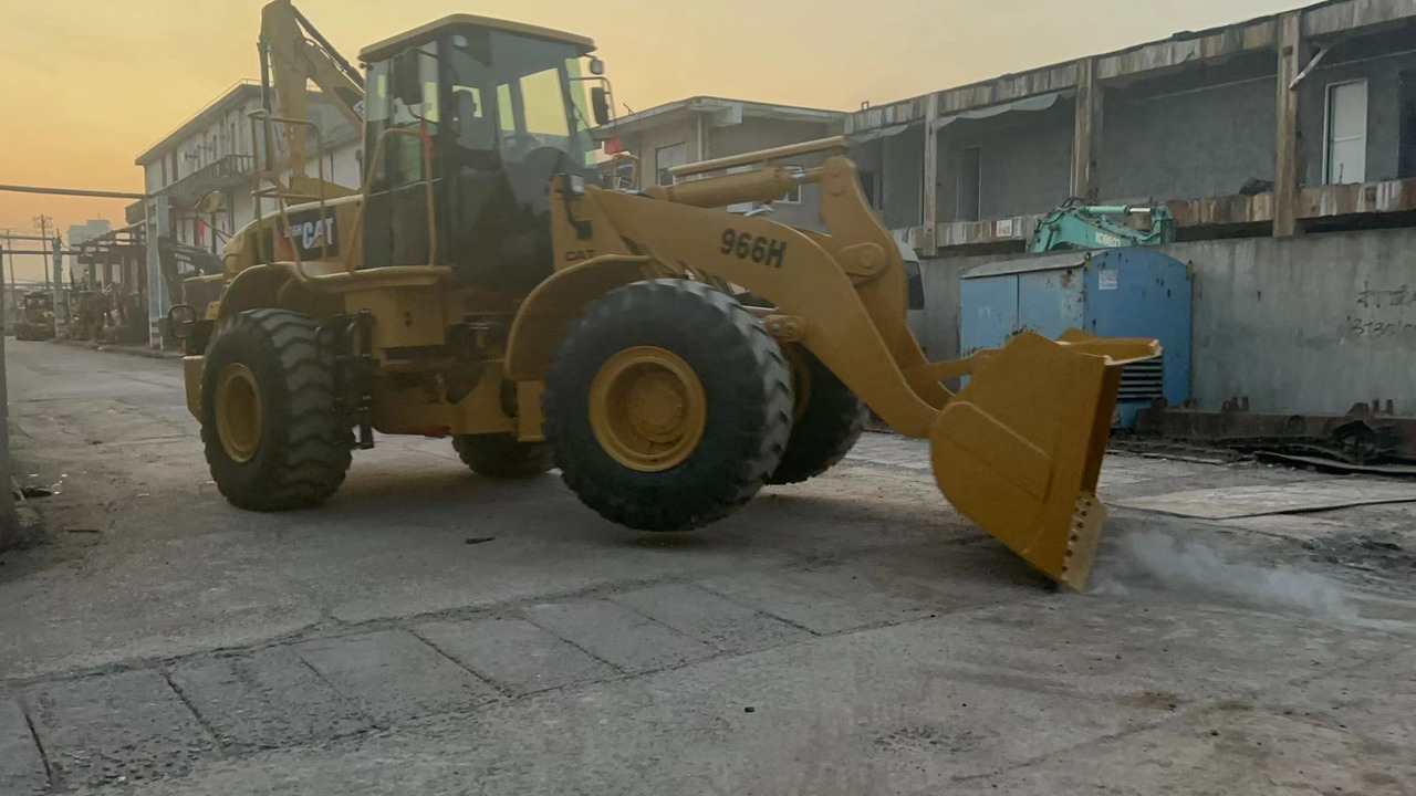 CATERPILLAR 966H - Excavadora de ruedas: foto 3 CATERPILLAR 966H - Excavadora de ruedas: foto 3